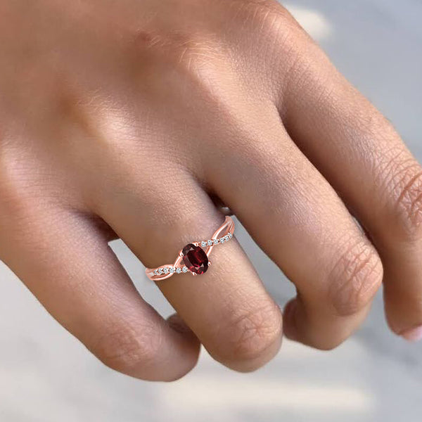 Exquisite Garnet Gemstone and Diamonds Twisted Band Ring in 14K Rose Gold