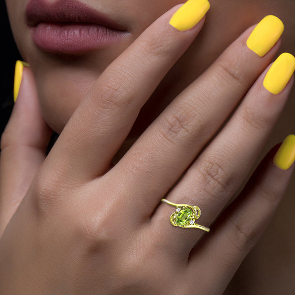 Diamond and Peridot Ring for Young Ladies in 14K Yellow Gold