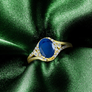 Exquisite 1.75 Carat Diffuse Sapphire Gemstone Ring with Diamonds in 14K Yellow Gold