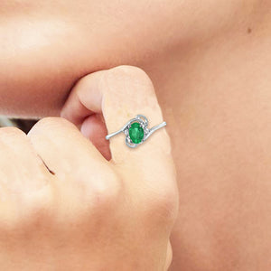 Diamond and Emerald Ring for Young Ladies in 14K White Gold